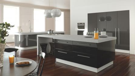 Zurfiz fitted kitchen in Metallic Anthracite and Metallic Black Mix