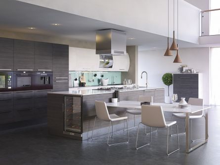 Venice style kitchen in Opengrain Dark Grey & White finish