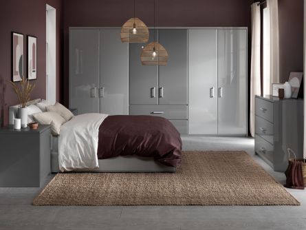Bella Pisa bedroom in High Gloss Light Grey & High Gloss Dust Grey finish.