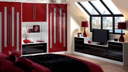 Winwick bedroom - high gloss red and black